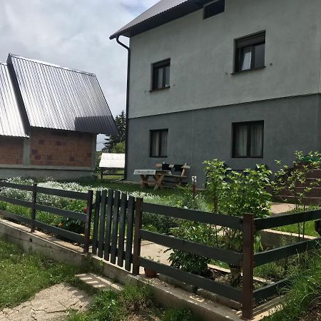 Underwoods Zabljak Guesthouse Ngoại thất bức ảnh