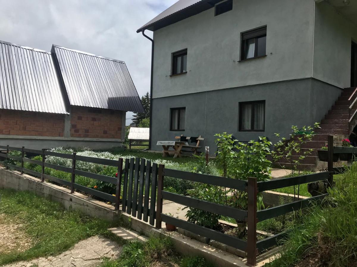Underwoods Zabljak Guesthouse Ngoại thất bức ảnh